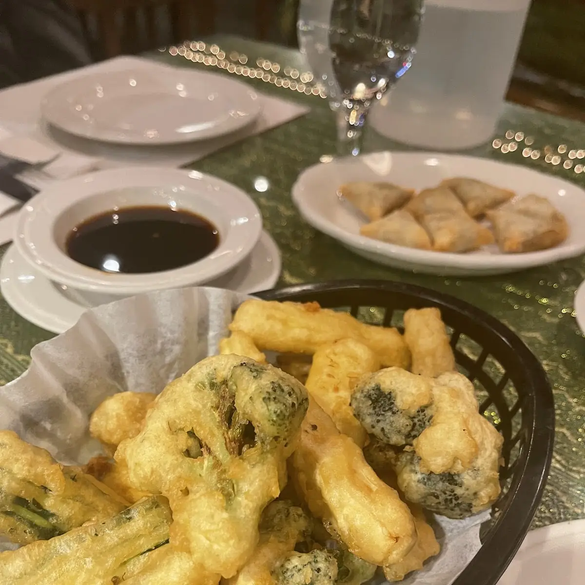 vegetable tempura ผักชุบแป้งทอด